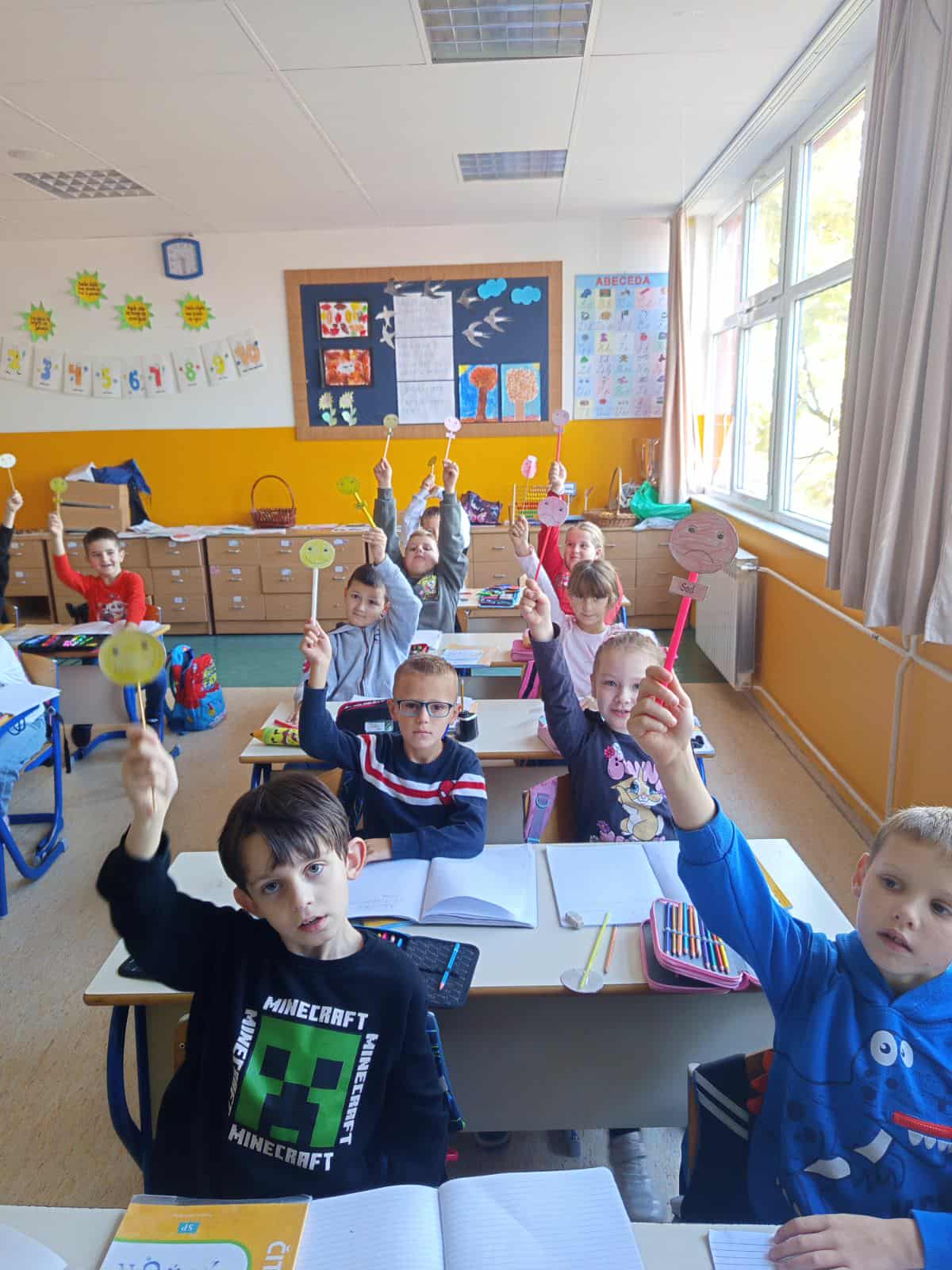 00f8ebb8-9b09-4bce-8a04-b6287c648041