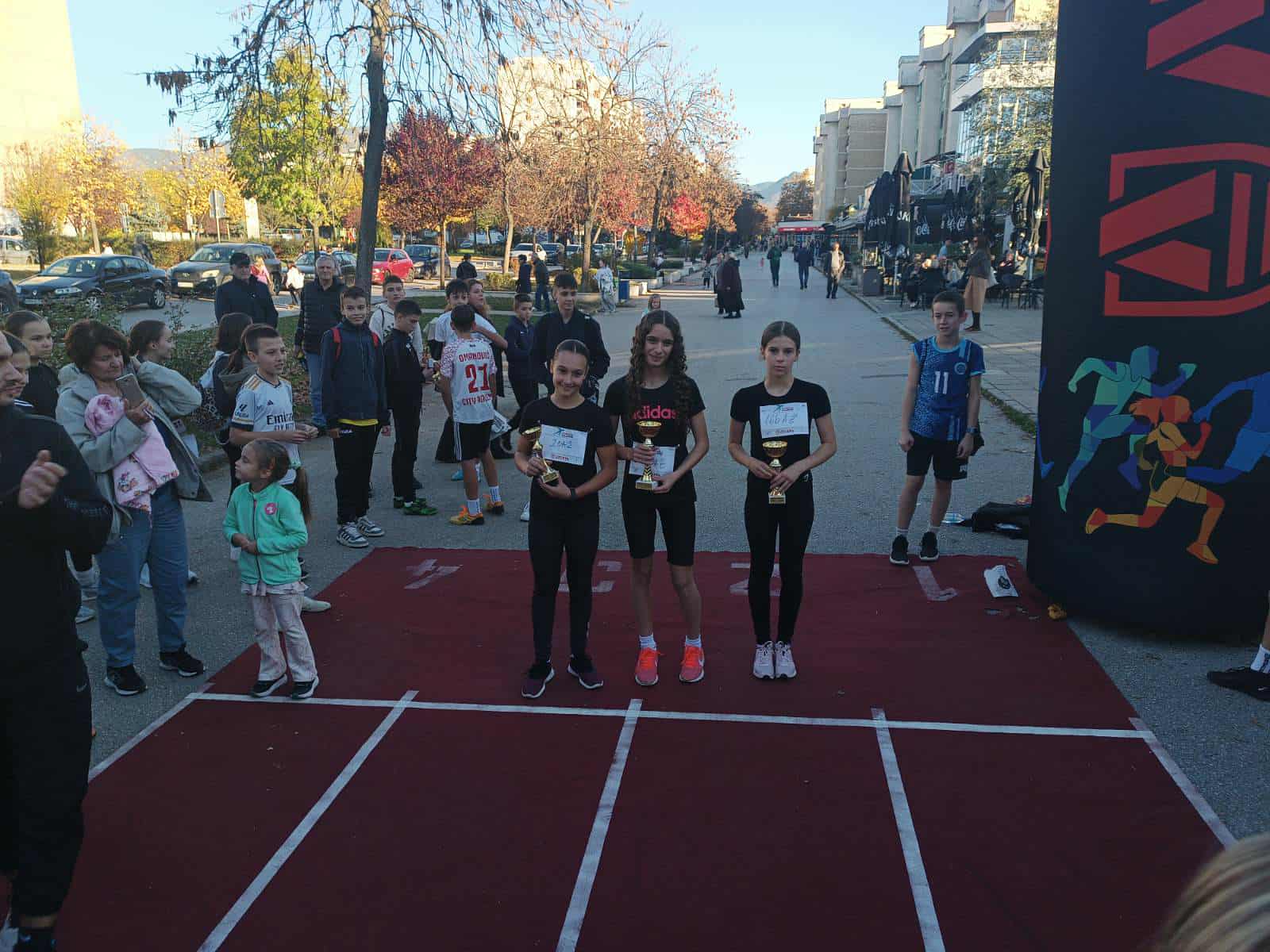 201010f3-ae09-400b-87c7-704e717e39f8