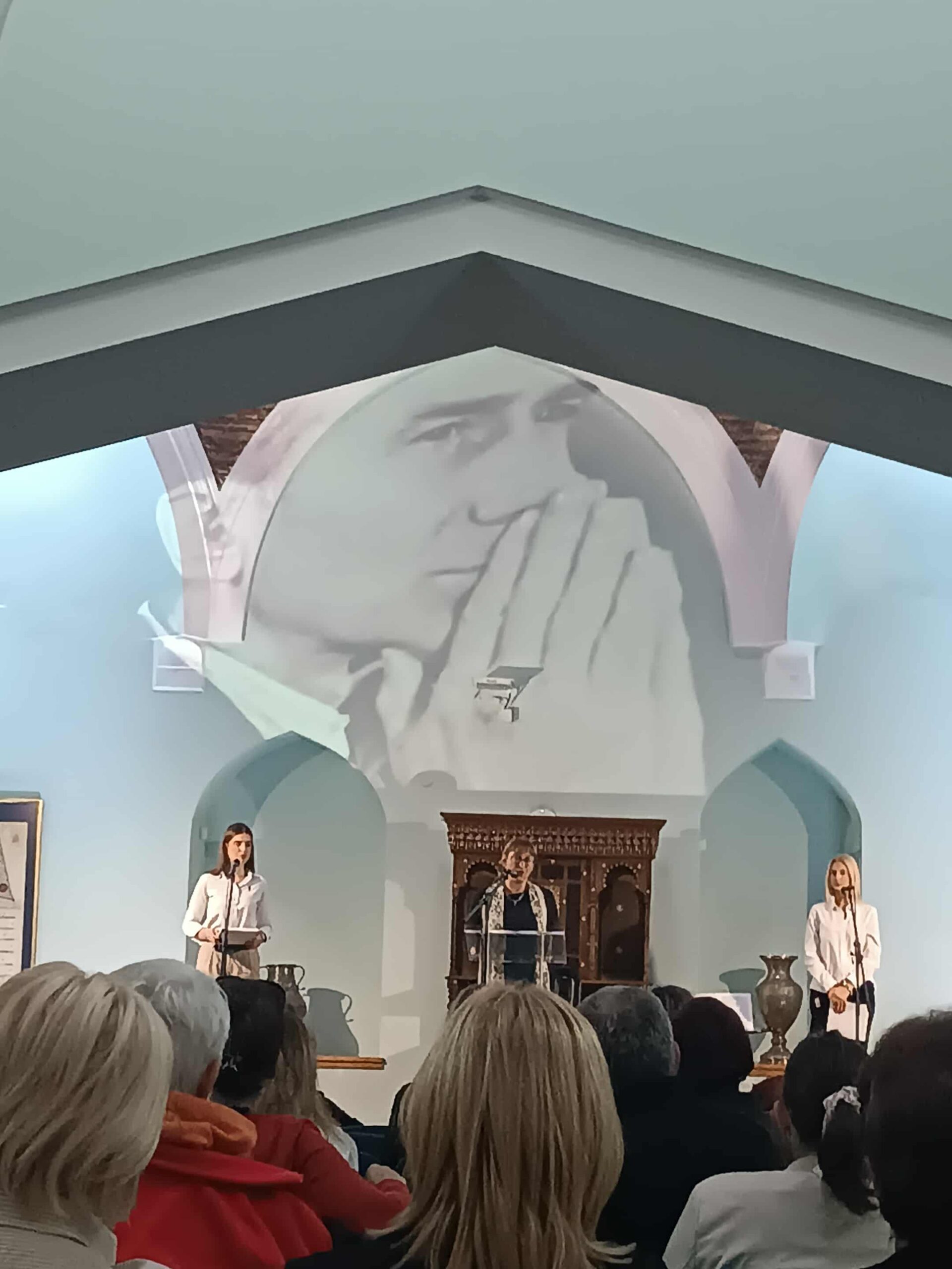 2abe6b07-5b93-4ae5-abeb-d211ae2730e2