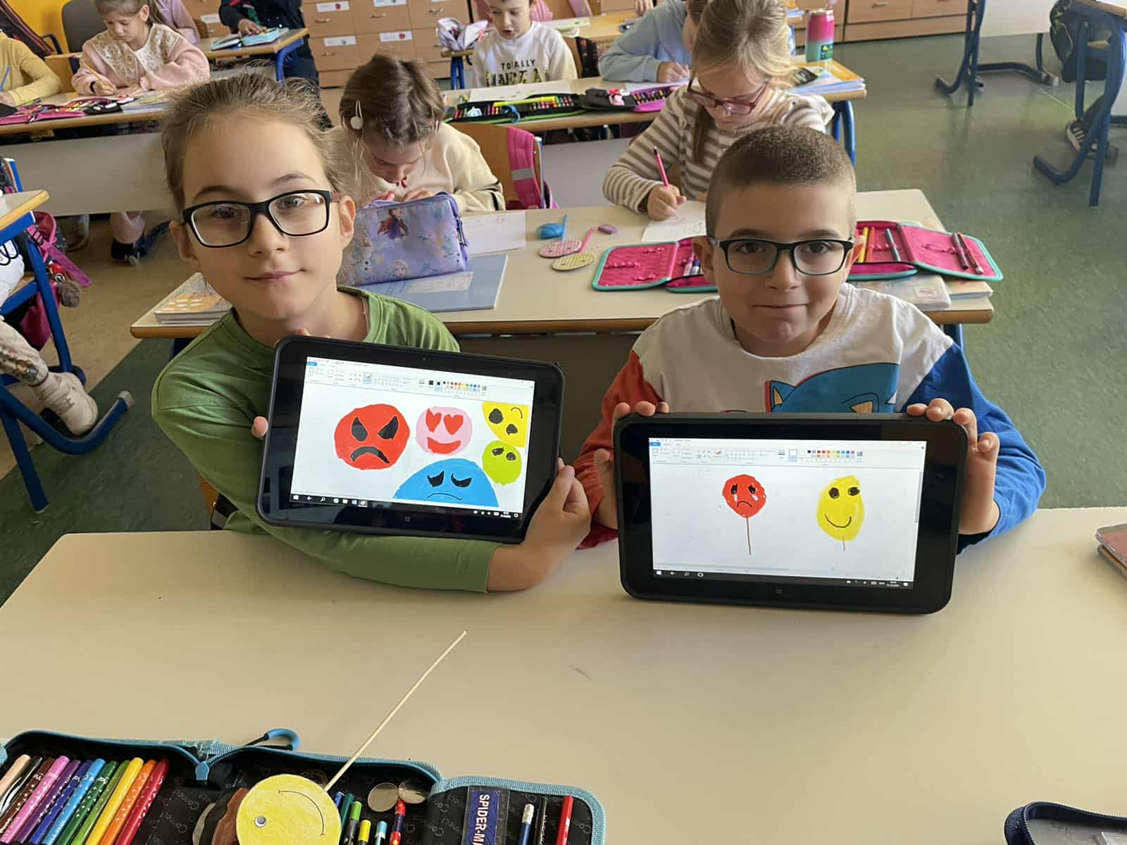 a313308d-2dca-44fe-9119-5fe7c3e9088d