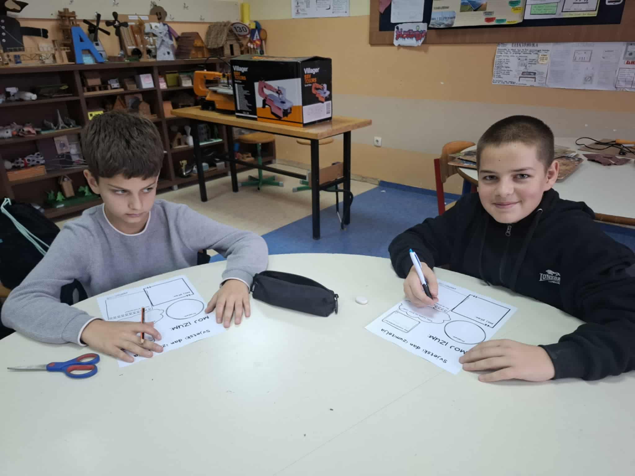 18eca489-2c02-4d09-a1c1-eb971601ac98