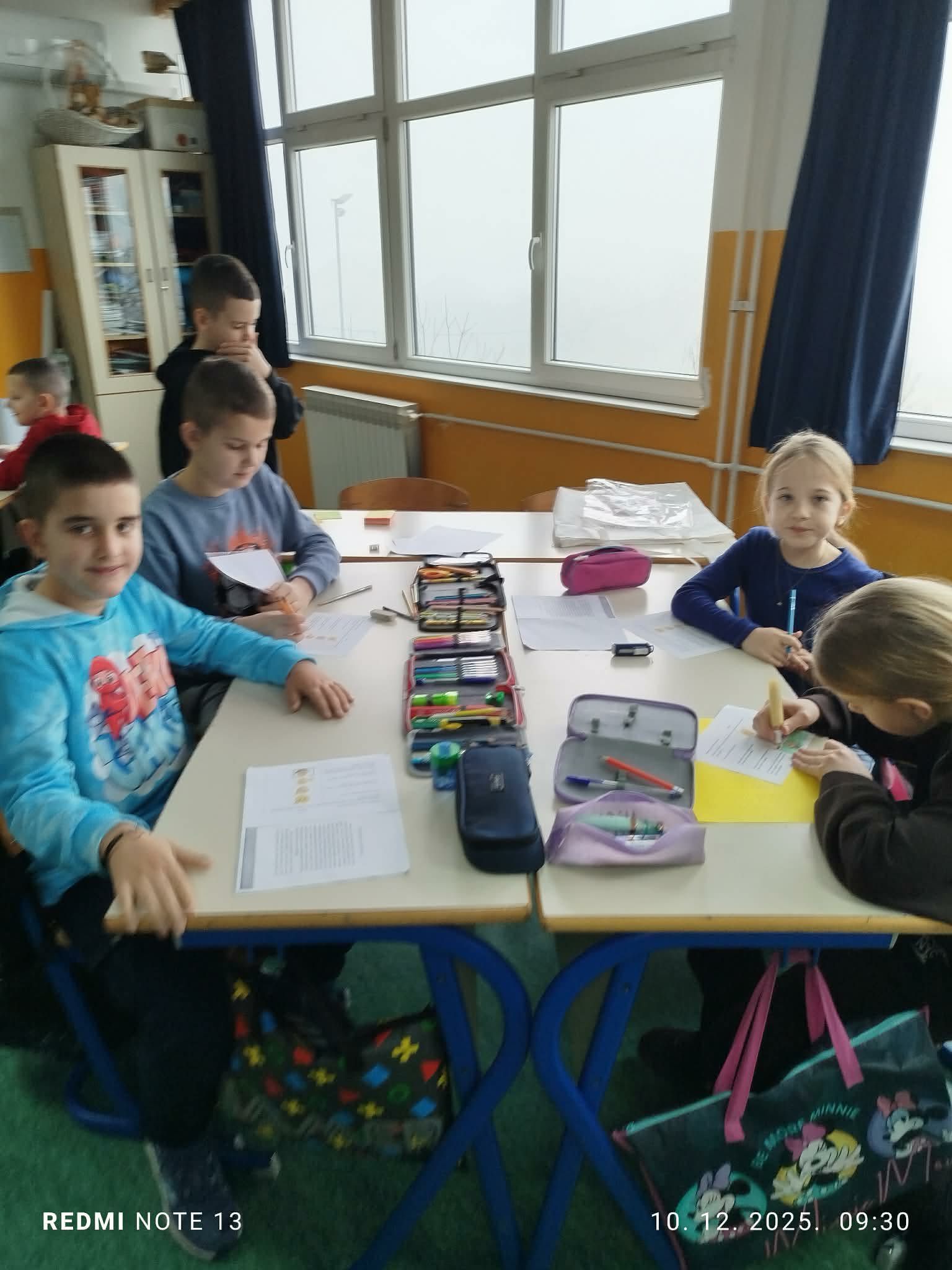 4058d899-ce5f-4af1-8ba6-6151e5257115