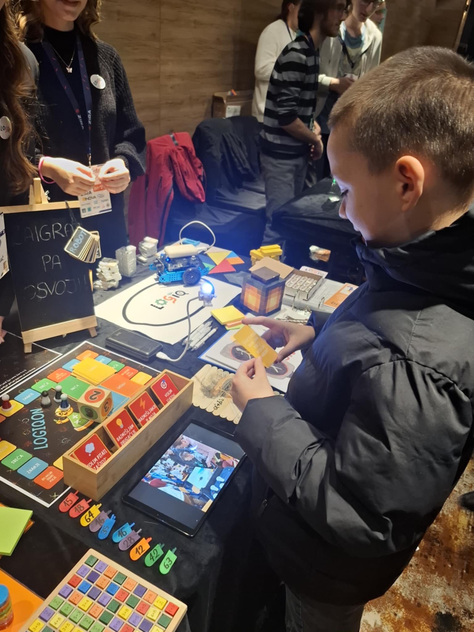 68ac7a3d-9bbe-4ef9-85a0-b745a788f202