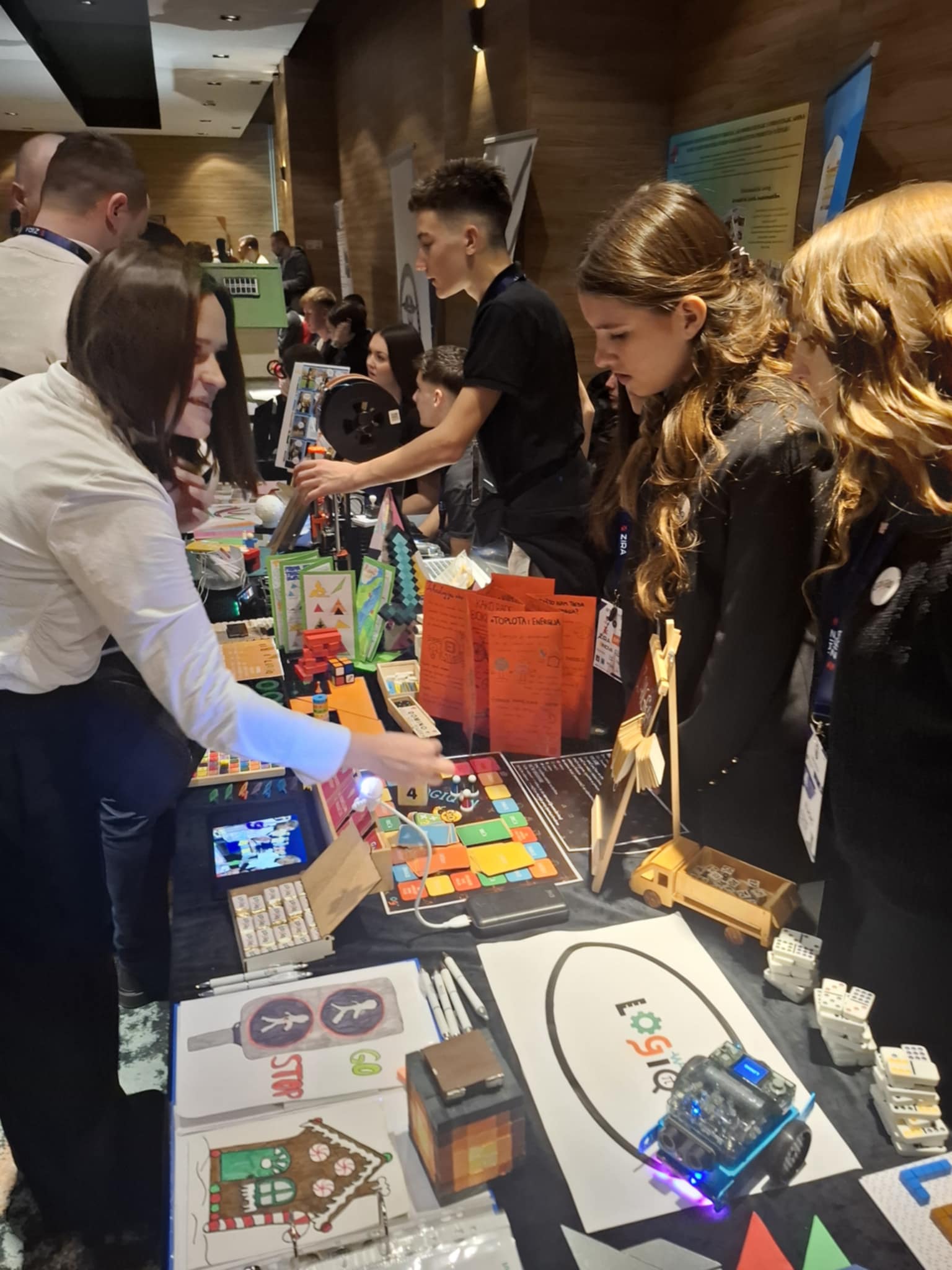 a360e9a8-c477-4a59-a4f9-a0c411c1aecb