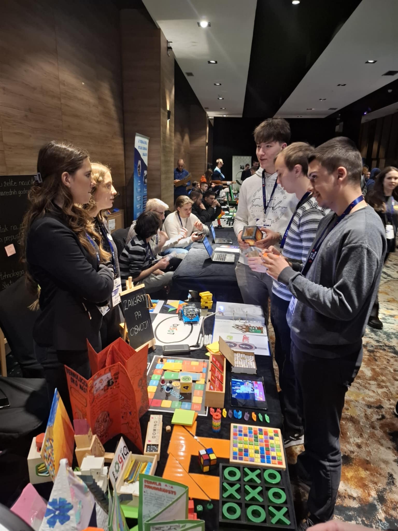 a43d0b98-cc16-476f-b07a-222b685f4c08