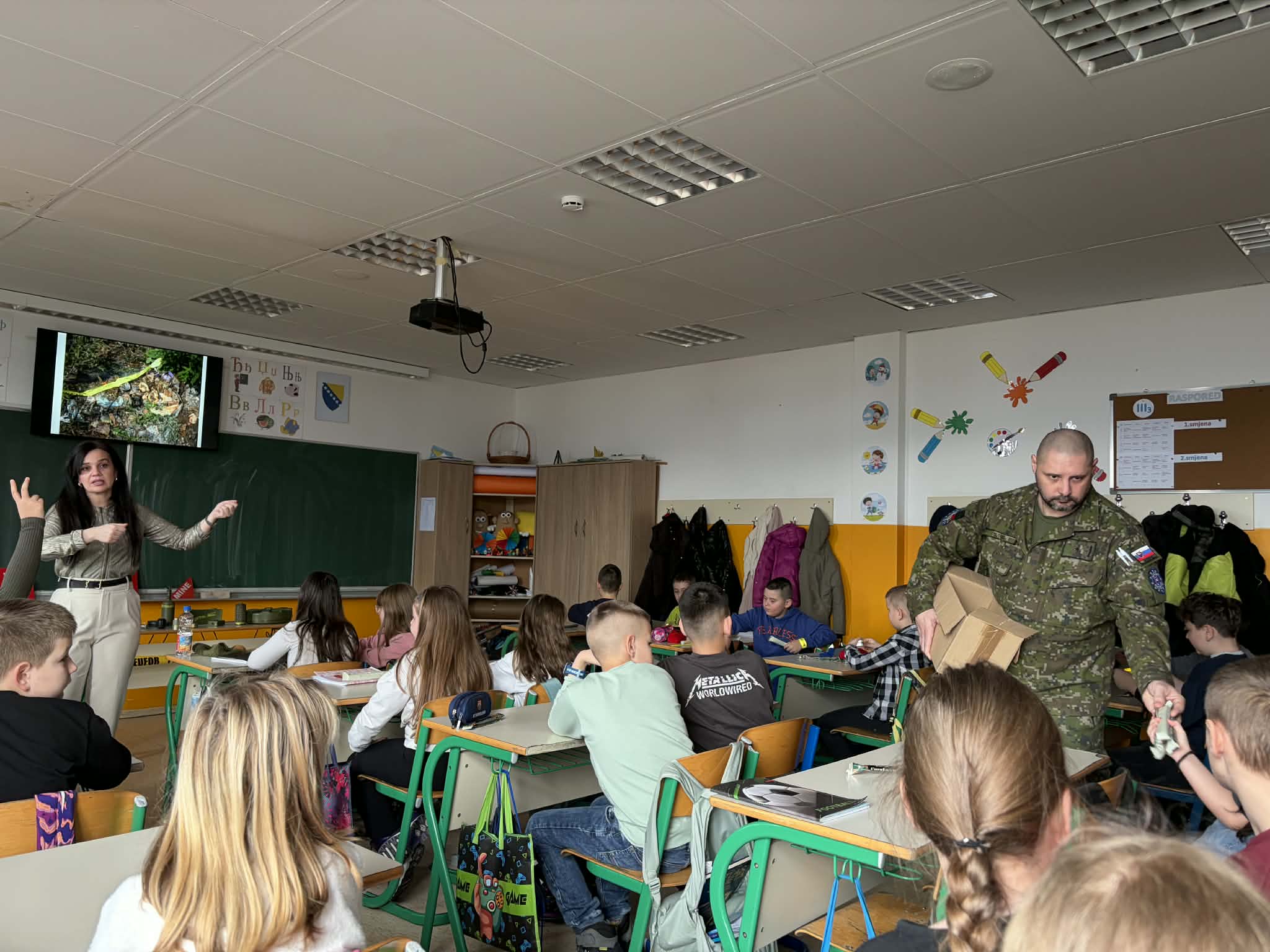 19688804-3927-4ec6-a1ad-2591d451868a