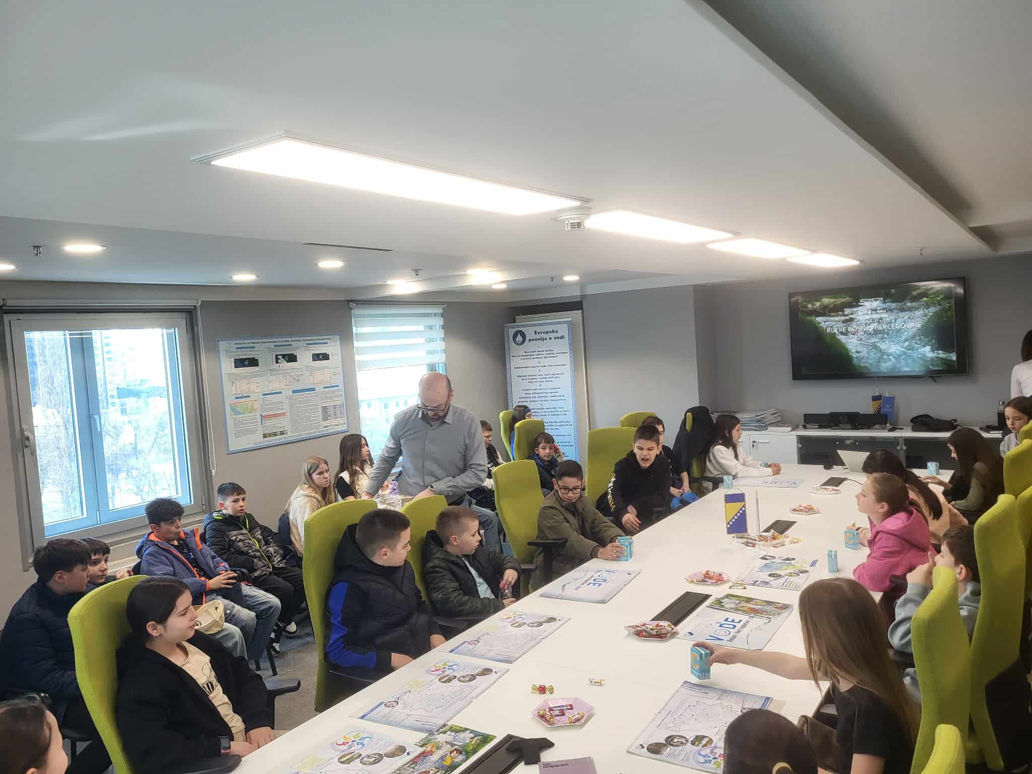 912ba4b0-7813-42dc-bc69-f49913ef2eb3