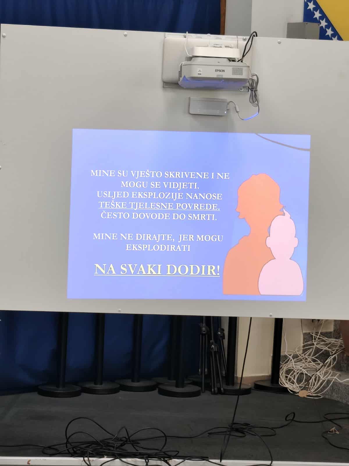 ee8877cb-3e93-4fd5-9ab9-678c52929f38