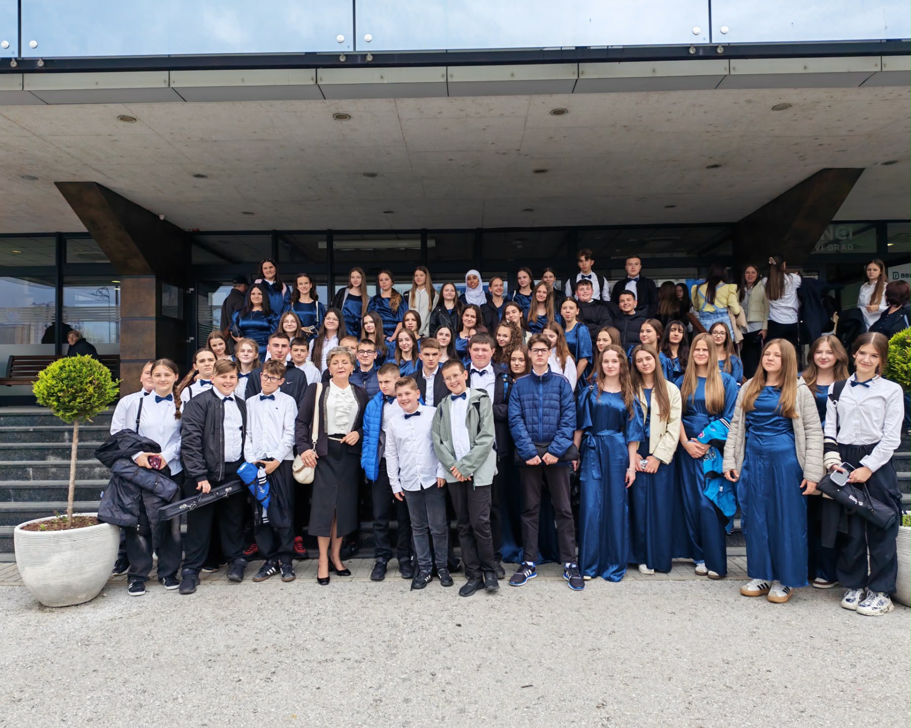 09aef40b-e2ef-4948-966c-fc672261e0cc