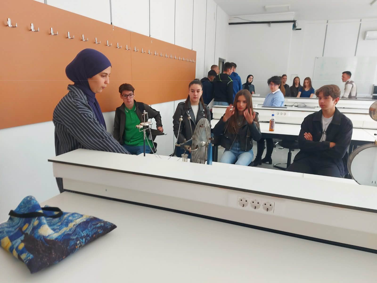 42c32a83-1b79-4fd1-829b-514cad6bee31