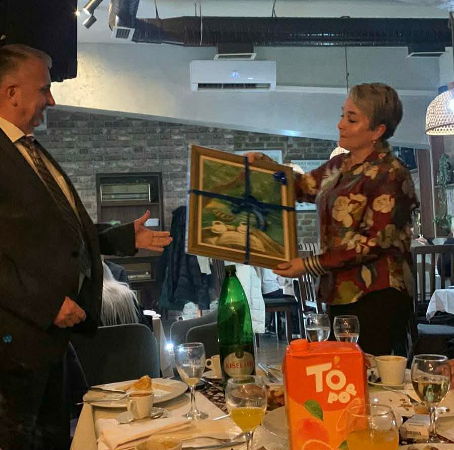 82c22c01-0115-4039-bf92-6c3d7c82d183