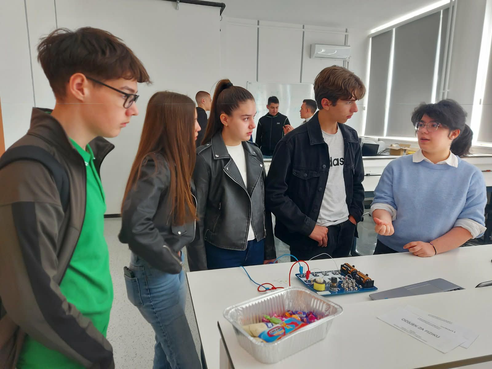 891ecfc5-d1da-4e6f-87fd-46af55074175