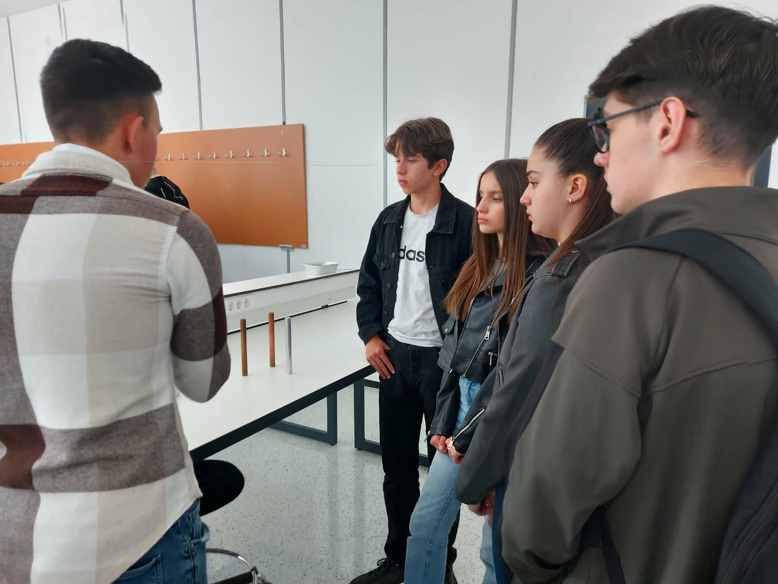 a5c3ec1e-4d56-4f61-a8d3-11e33fc460ff