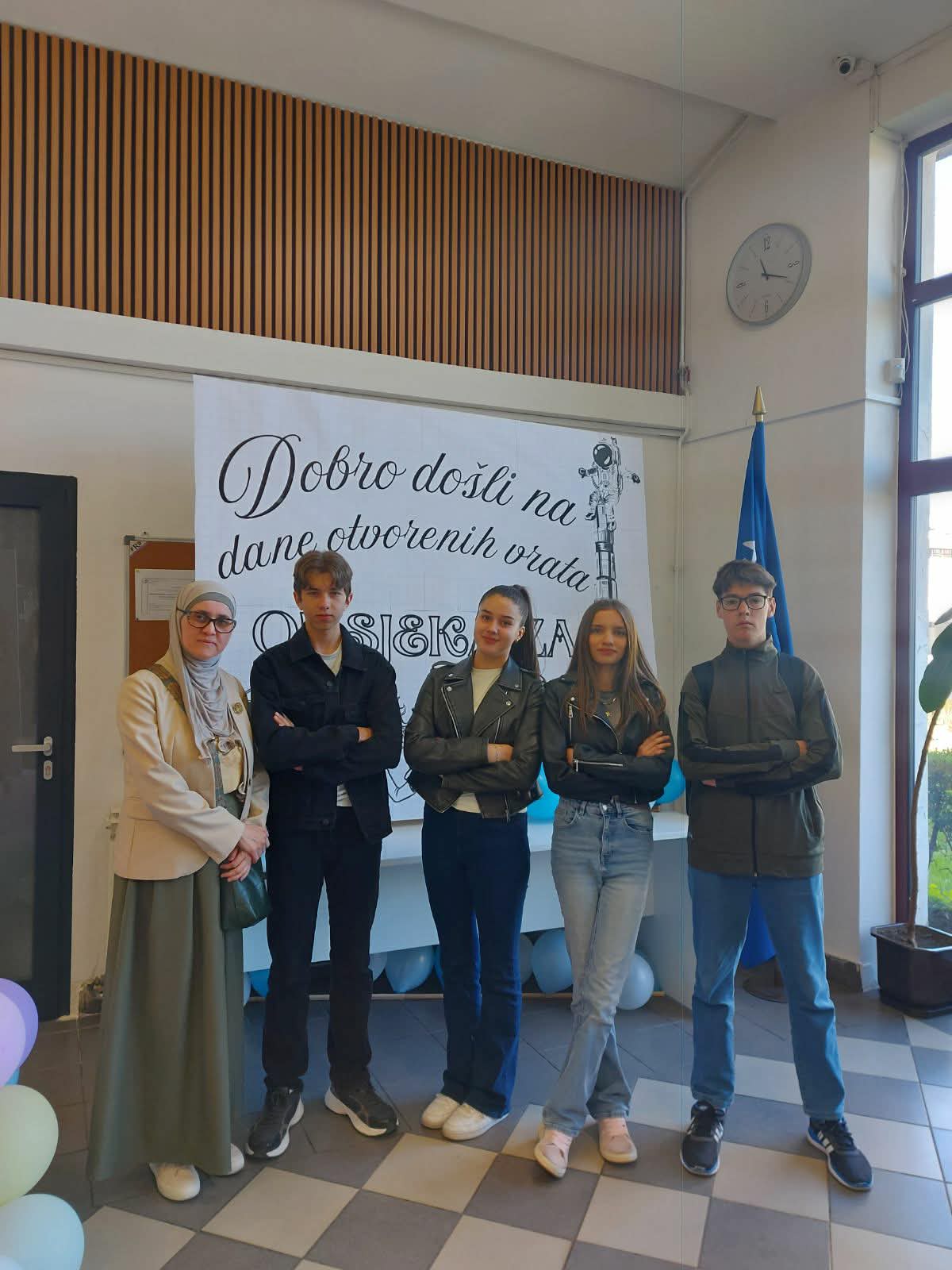 d853e586-f743-404e-b3e4-8d724a812c09